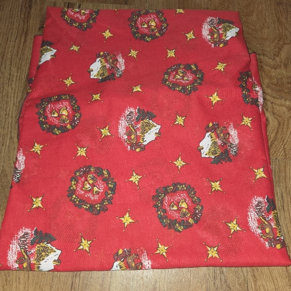 Other - Vintage Christmas Rectangle Tablecloth 100"x 59" Cabin Bells Rounded Corners